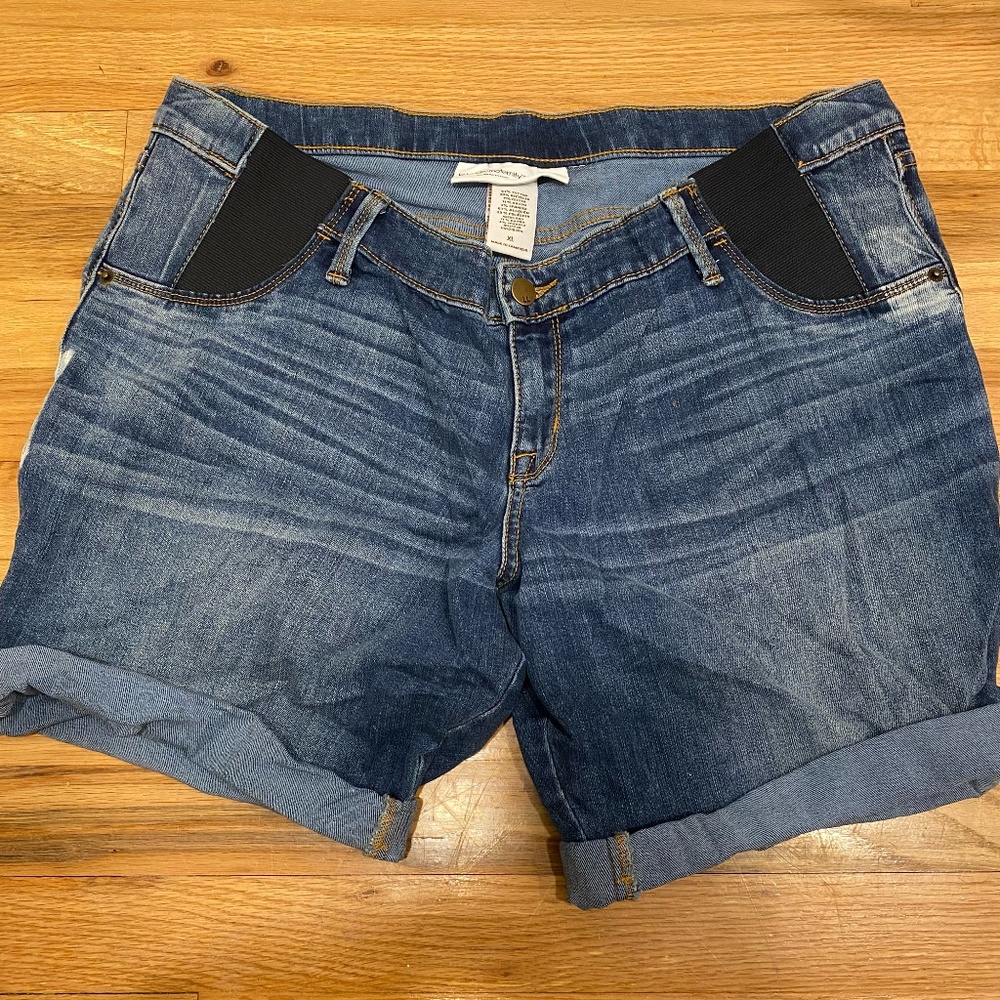 Liz Lange x Target Maternity Jean Shorts XL